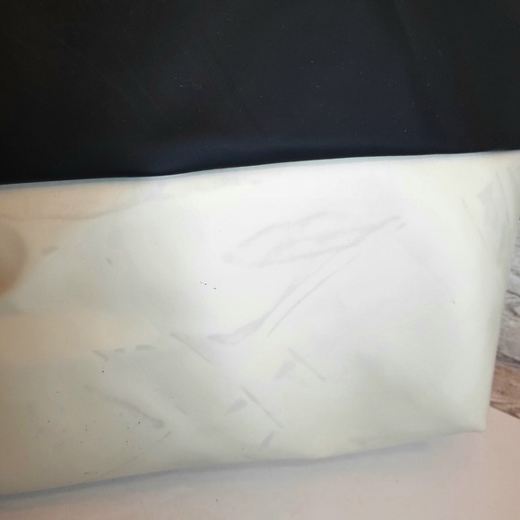 Fear of God Essentials Black and Cream Tote Bag - Picture 5 of 11